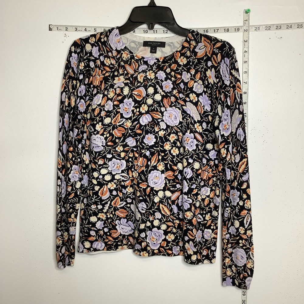 Ann Taylor Black and Blue Fitted Long Sleeve Blouse